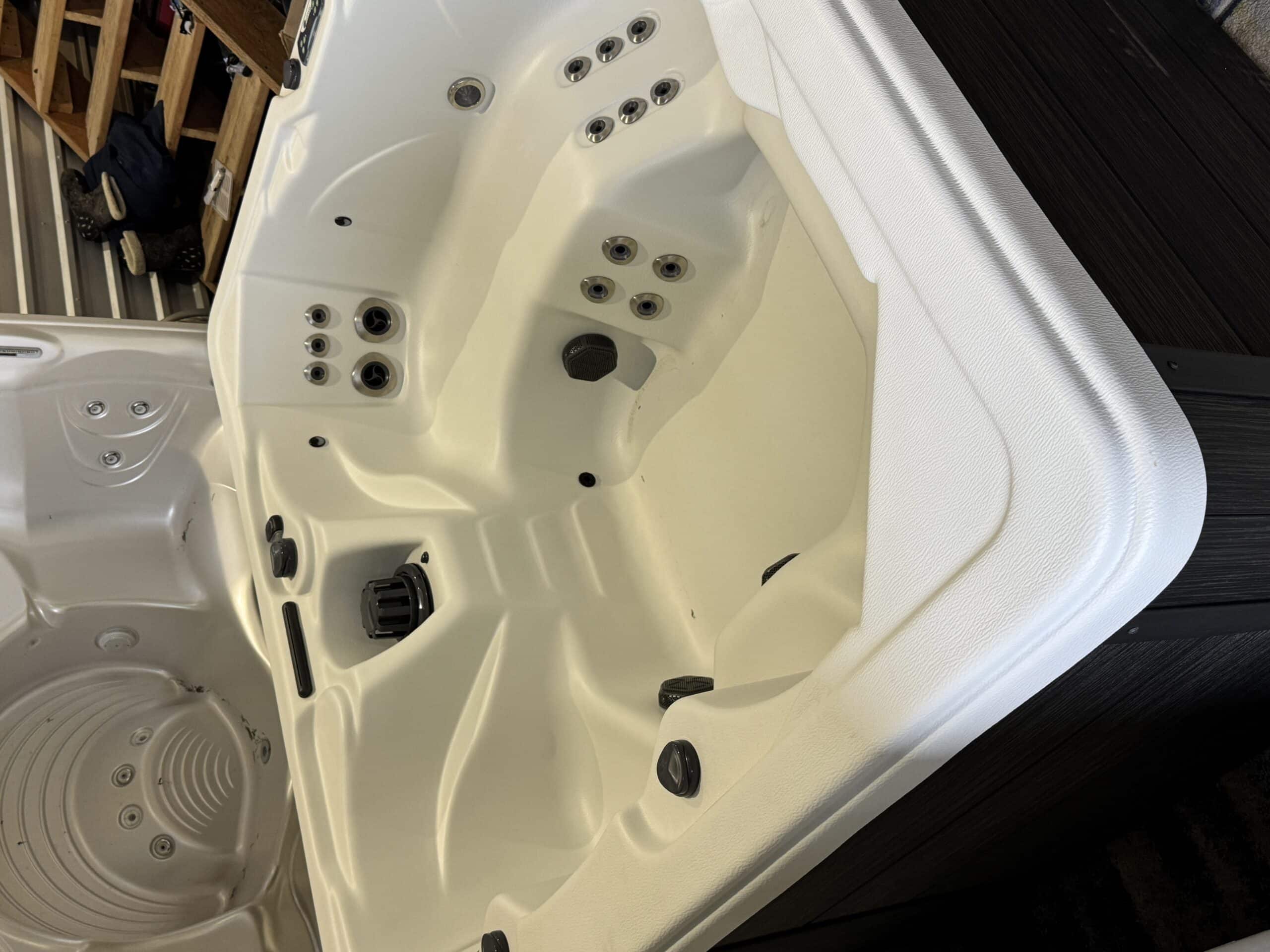 Celtic Hot Tubs Clover 130